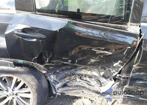 2018 Toyota Highlander Xle from USA, damaged, VIN 5TDJZRFH1JS554996